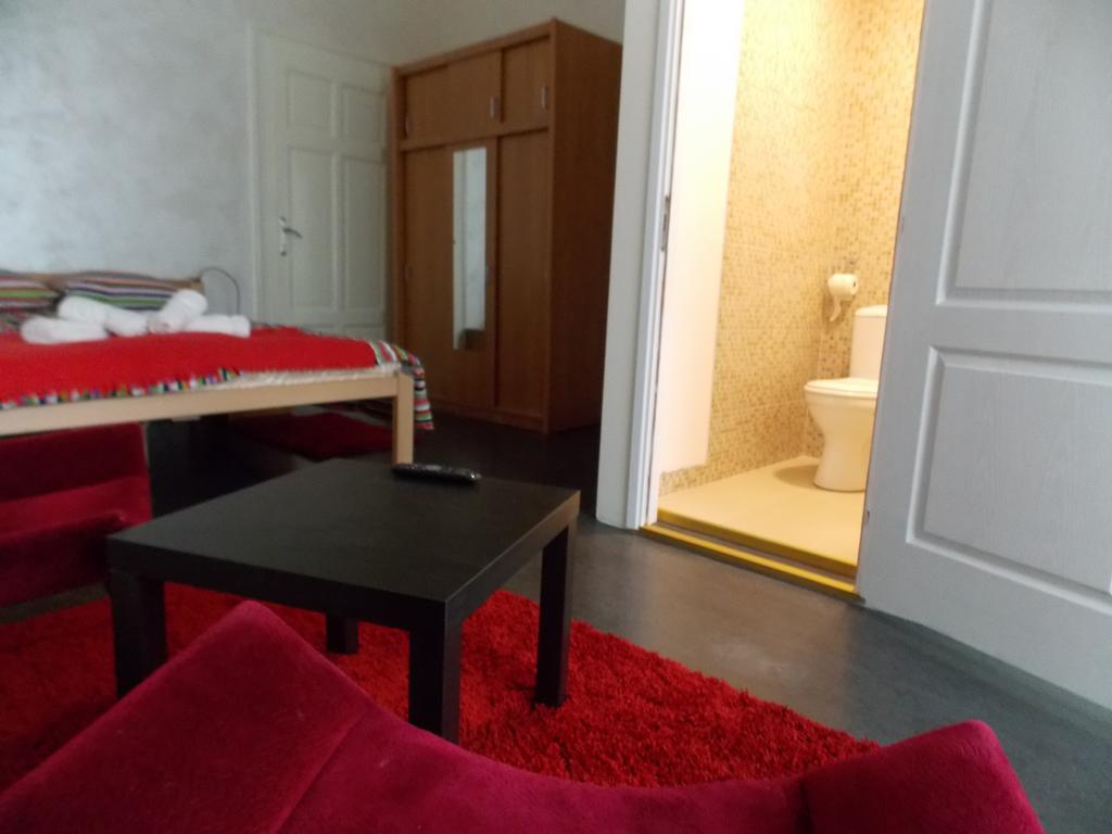 Guest House Miss Depolo Belgrad Zimmer foto